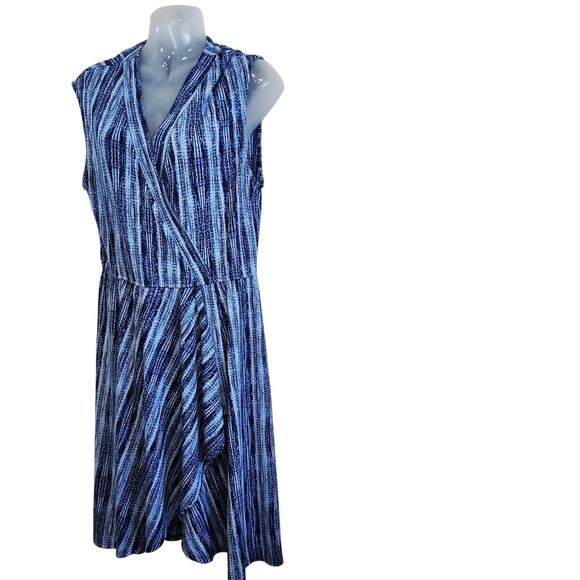 BCBG Maxazria Sleeveless V-Neck Jersey Faux Wrap Dress Retro Blue Size Large - Picture 2 of 7